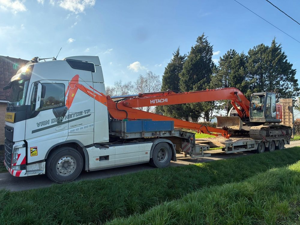 Pelle Hitachi Vanderheyde TP transportée